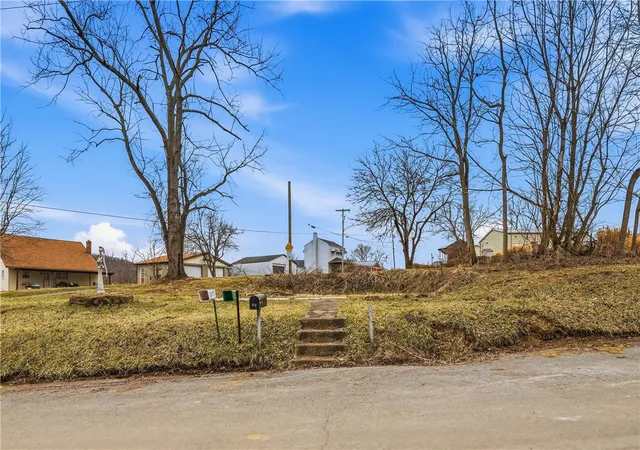 1st image of 811 Wall St, North Fayette, PA 15057 | MLS# 1743594