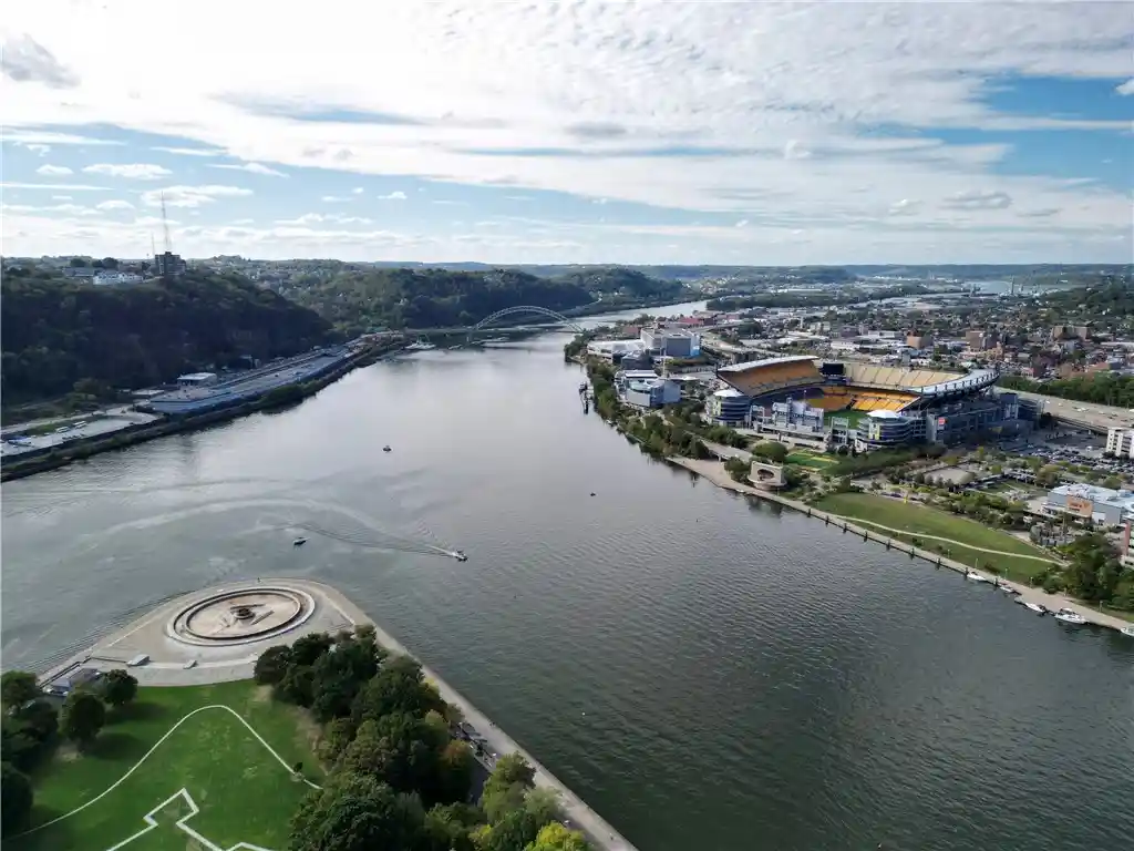 Listing Photo 50 - Condo for sale in Gateway Towers located at 320 Fort Duquesne Blvd, Pittsburgh, PA 15222 - Unit #12JK
