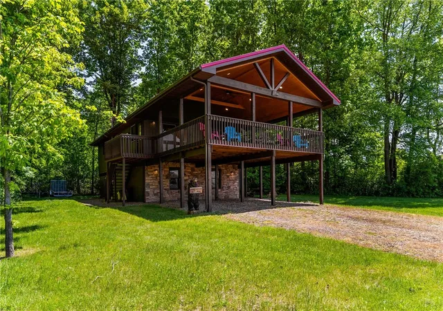 Single family home for sale at 7832 Chase Dr, Jamestown, PA 16134 | MLS# 1743767