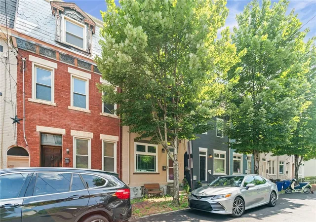3rd image of 2819 Jane St, South Side, PA 15203 | MLS# 1743897