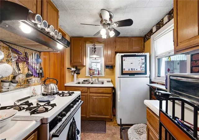 Photo 3 of Single family home for sale at 709 Hillgrove Ave, Banksville/westwood, PA 15216 | MLS# 1743896 | Listing updated on 2026-07-22
