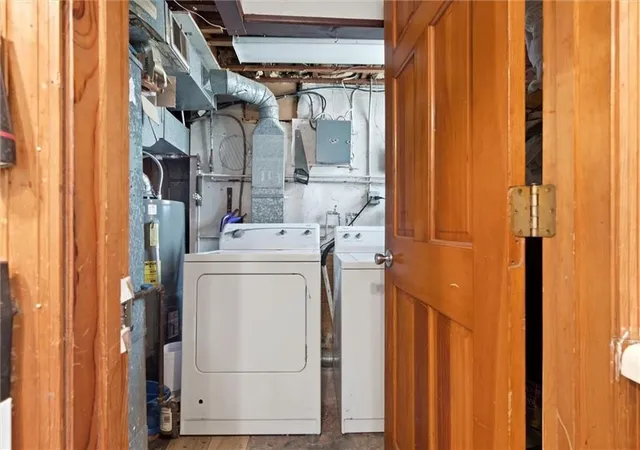 Photo 3 of Single family home for sale at 709 Hillgrove Ave, Banksville/westwood, PA 15216 | MLS# 1743896 | Listing updated on 2026-07-22