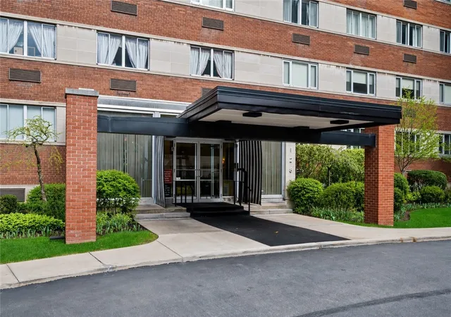 1st image of 128 N Craig St #901, Oakland, PA 15213 | MLS# 1743861