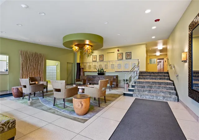 Homes for sale in Oakland, PA | 128 N Craig St #901, Oakland, PA 15213 | MLS# 1743861