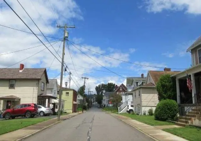 3rd image of 75 S Hamilton Ave, City Of Greensburg, PA 15601 | MLS# 1743909