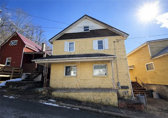 Photo 3 of Single family home for sale at 943 Johnston Ave #2, Kittanning Twp, PA 16201 | MLS# 1743936 | Listing updated on 2026-08-28
