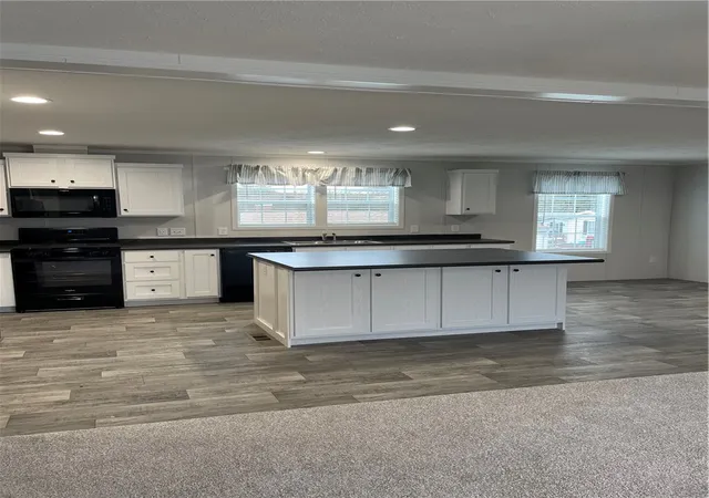 2nd image of 1322 Hidden Valley Dr, Robinson Twp, PA 15019 | MLS# 1743908