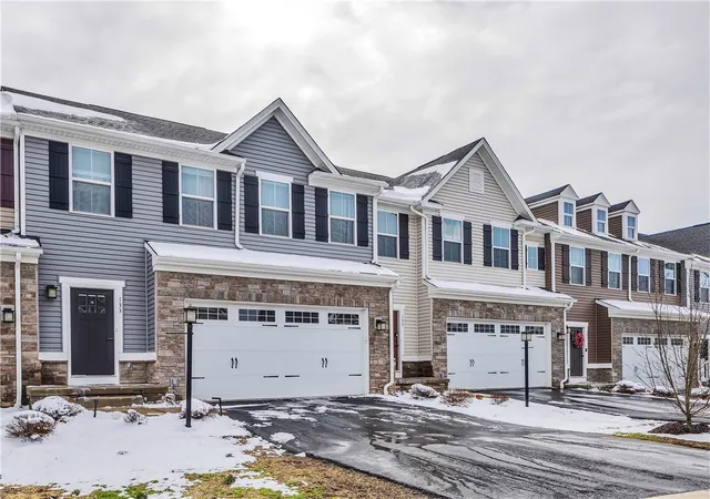 2nd image of 133 Melinda Ct, Ohio Twp, PA 15143 | MLS# 1744143