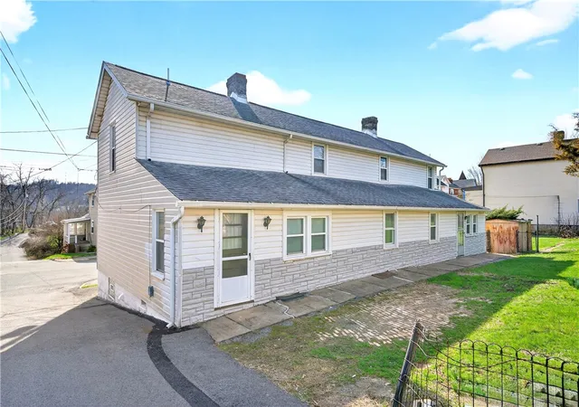 4th image of 427 Market St, Belle Vernon, PA 15012 | MLS# 1744270