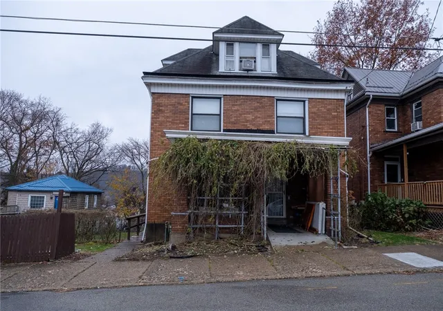 1st image of 608 E 8th Avenue, Tarentum, PA 15084 | MLS# 1744327