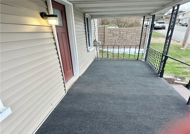 Photo 3 of Single family home for sale at 409 S Summit St, Derry Boro, PA 15627 | MLS# 1744381 | Listing updated on 2026-07-09