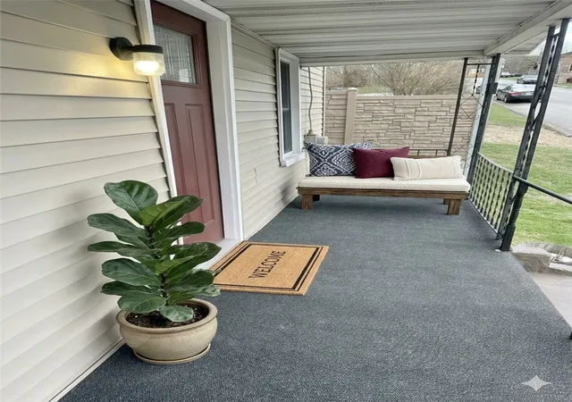 Photo 4 of Single family home for sale at 409 S Summit St, Derry Boro, PA 15627 | MLS# 1744381 | Listing updated on 2026-07-09
