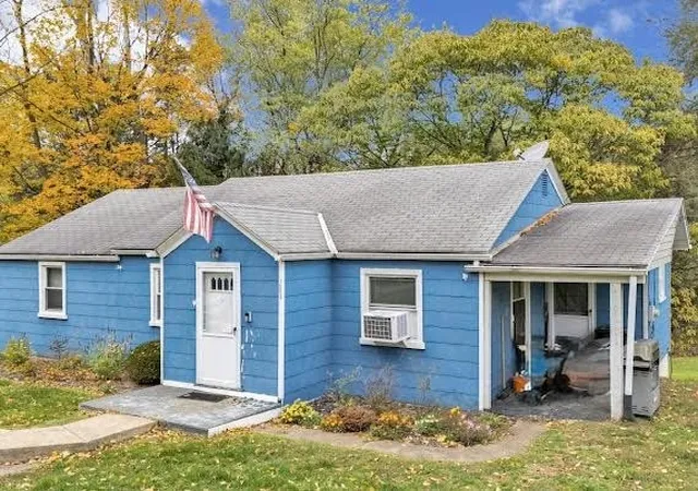 2nd image of 1004 Gringo Road, Hopewell Twp, PA 15001 | MLS# 1744173