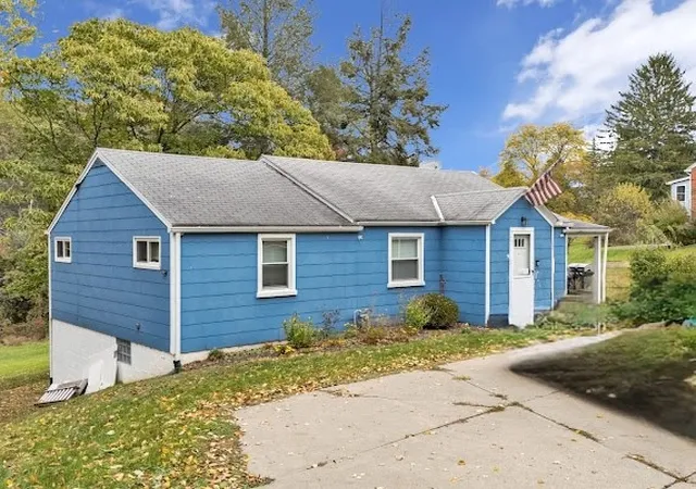 3rd image of 1004 Gringo Road, Hopewell Twp, PA 15001 | MLS# 1744173