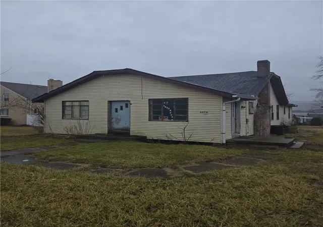 Homes for sale in Lower Burrell, PA | 3076 Leechburg Rd, Lower Burrell, PA 15068 | MLS# 1744413