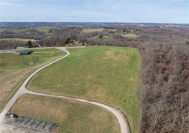 2nd image of 560 Hickory Ridge Rd, Chartiers, PA 15301 | MLS# 1744409