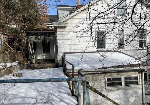 Homes for sale in Mt Washington, PA | 458 Wyola St, Mt Washington, PA 15211 | MLS# 1744476