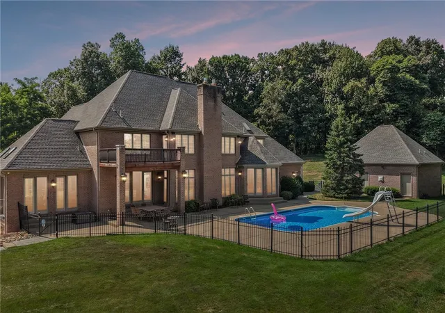 Photo 3 of Single family home for sale at 401 Blackstone Ln, Adams Twp, PA 16046 | MLS# 1744371 | Listing updated on 2026-09-17