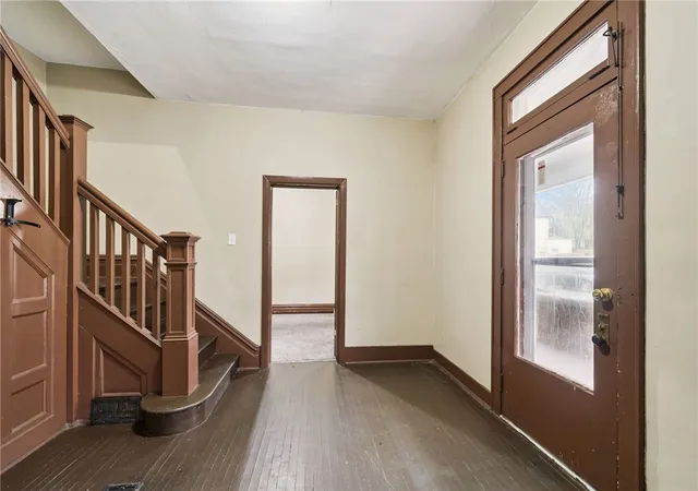 3rd image of 406 Washington Ave, Charleroi Boro, PA 15022 | MLS# 1744516