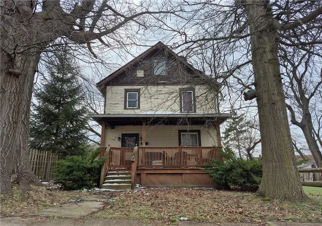 1st image of 689 S State Line Rd, Sharon, PA 16146 | MLS# 1744610