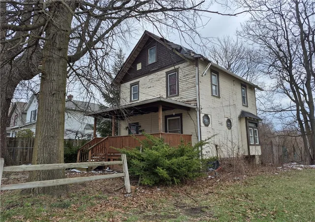 2nd image of 689 S State Line Rd, Sharon, PA 16146 | MLS# 1744610