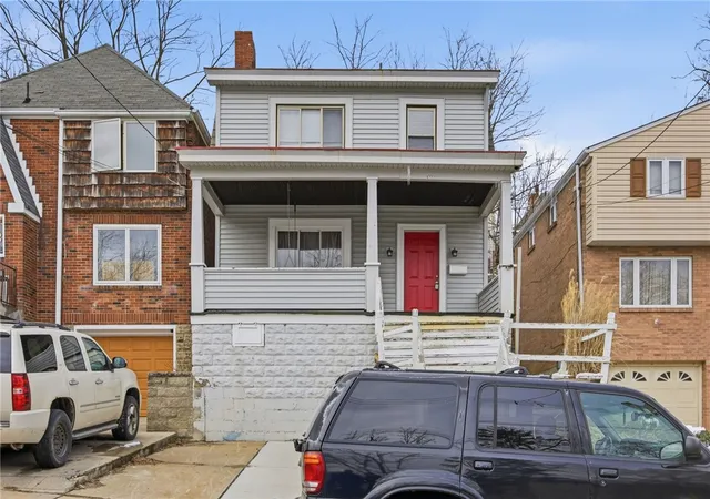 Homes for sale in Brentwood, PA | 133 Pentland Ave, Brentwood, PA 15227 | MLS# 1744580