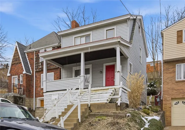 Homes for sale in Brentwood, PA | 133 Pentland Ave, Brentwood, PA 15227 | MLS# 1744580