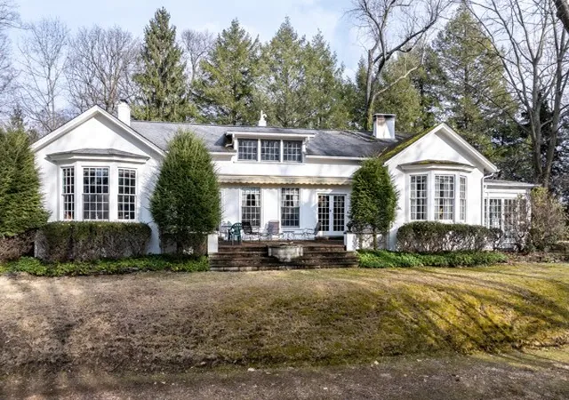 1st image of 804 Persimmon Rd, Sewickley Heights, PA 15143 | MLS# 1744638