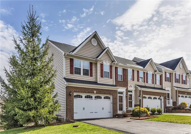 2nd image of 5270 Lantern Hill Ext, Pittsburgh, PA 15236 | MLS# 1744687