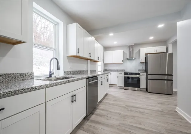 Homes for sale in Chartiers, PA | 665 Allison Hollow Rd, Chartiers, PA 15301 | MLS# 1744742