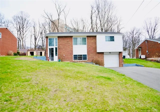 Photo 2 of Single family home for sale at 180 Rosemont Dr, Coraopolis, PA 15108 | MLS# 1744751 | Listing updated on 2026-05-24