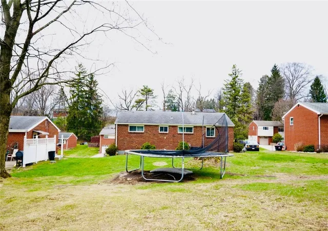 Photo 33 of Single family home for sale at 180 Rosemont Dr, Coraopolis, PA 15108 | MLS# 1744751 | Listing updated on 2026-05-24