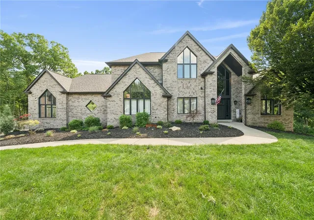 3rd image of 421 Lenox Ct, Richland, PA 15044 | MLS# 1744722
