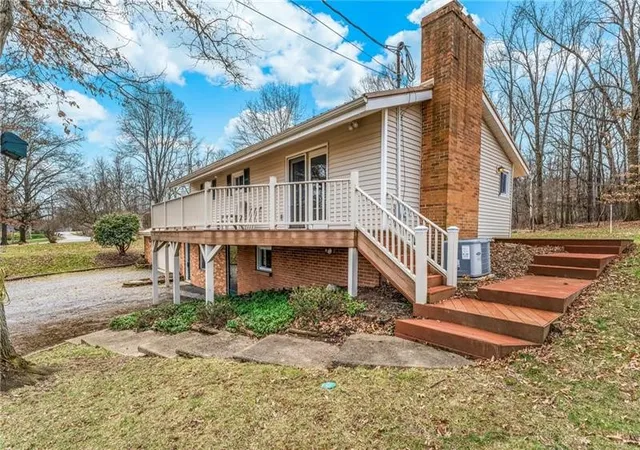 2nd image of 679 Latonka Dr, Mercer, PA 16137 | MLS# 1744818