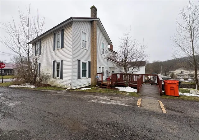 3rd image of 19 S 3Rd St, Dubois Area School District, PA 15851 | MLS# 1744899