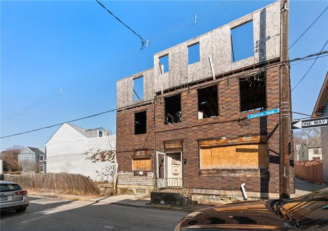 Photo 1 of Single family home for sale at 110 Alpine Ave, Central North Side, PA 15212 | MLS# 1744388 | Listing updated on 2026-08-04