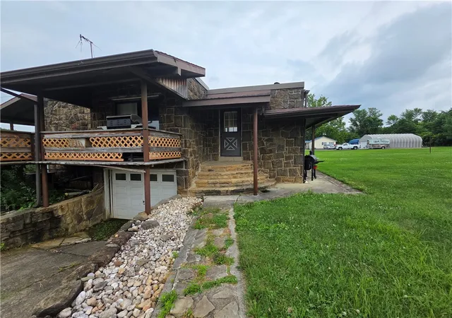 Homes for sale in North Union Twp, PA | 1356 Connellsville Rd, North Union Twp, PA 15456 | MLS# 1745149