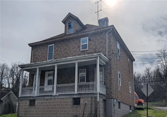 Photo 3 of Single family home for sale at 102 Moose Hl Rd, East Bethlehem, PA 15348 | MLS# 1745188 | Listing updated on 2026-09-29