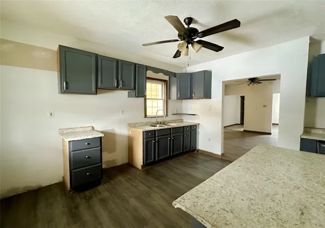 4th image of 910 9Th Ave, Beaver Falls, PA 15010 | MLS# 1744940