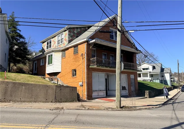 2nd image of 353 Euclid Ave, Canonsburg, PA 15317 | MLS# 1744823