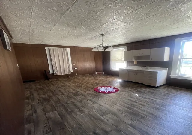 Photo 3 of Manufactured home for sale at 629 Forrest St, New Castle, PA 16101 | MLS# 1745061 | Listing updated on 2026-05-01