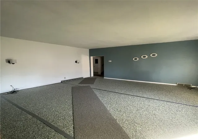 Photo 4 of Manufactured home for sale at 629 Forrest St, New Castle, PA 16101 | MLS# 1745061 | Listing updated on 2026-05-01