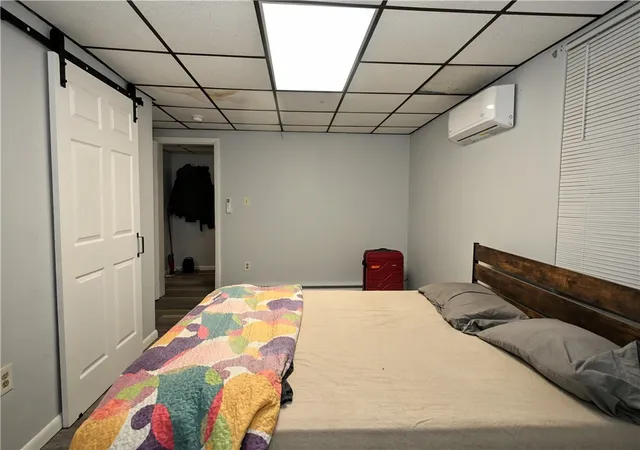 Listing Photo 2 - Condo for sale in building located at 517 Carothers Ave, Carnegie, PA 15106 - Unit #
