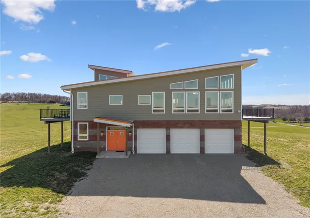 Photo 1 of Single family home for sale at 1029 Hoffman Rd, Smithton, PA 15479 | MLS# 1744909 | Listing updated on 2026-06-26