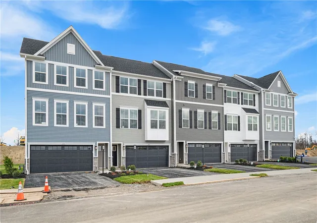 Photo 3 of Sale Pending at 104 Scenic Ridge Dr, Robinson Twp, PA 15205 | MLS# 1744887 | Listing updated on 2026-07-01