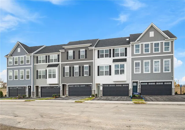 Photo 4 of Sale Pending at 104 Scenic Ridge Dr, Robinson Twp, PA 15205 | MLS# 1744887 | Listing updated on 2026-07-01