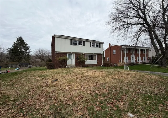 2nd image of 347 Lime Oak Dr, Penn Hills, PA 15235 | MLS# 1745424