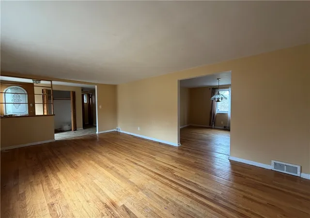 5th image of 347 Lime Oak Dr, Penn Hills, PA 15235 | MLS# 1745424