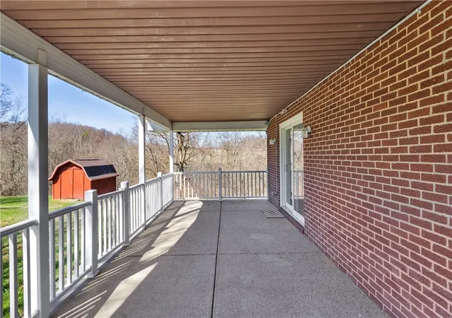 4th image of 1060 Pittsburgh Rd, Middlesex Twp, PA 16059 | MLS# 1745088