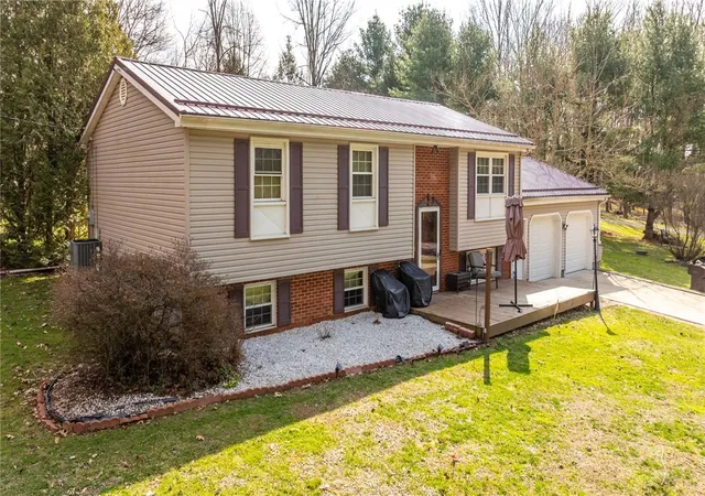 2nd image of 106 Willadell Rd, Delaware Twp, PA 16154 | MLS# 1745518